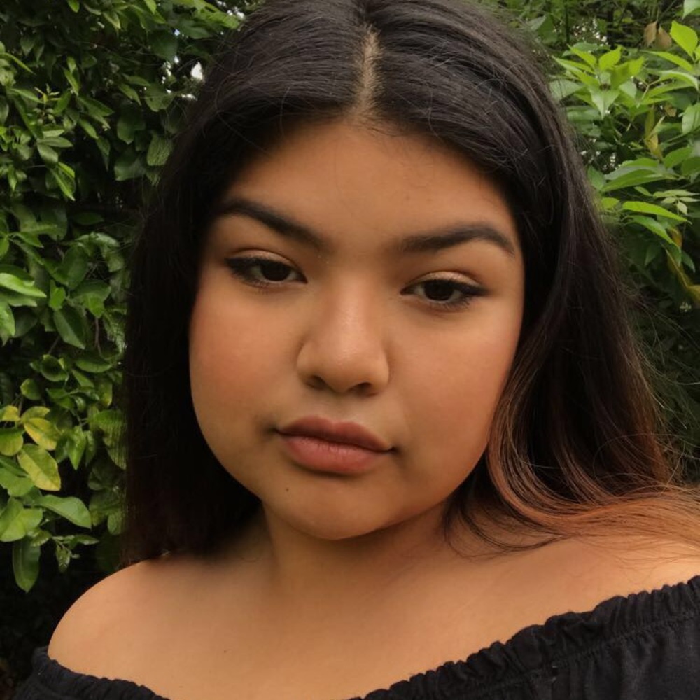 Meet your Posher, Mia